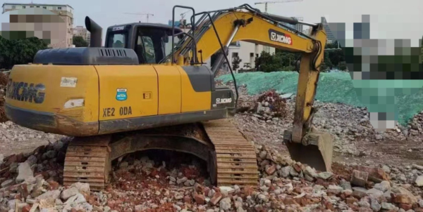 2023 XCMG 200 Excavator