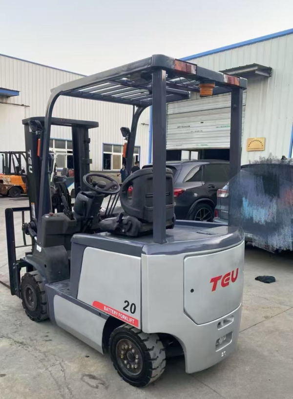 TEU – 2 Ton Electric Forklift
